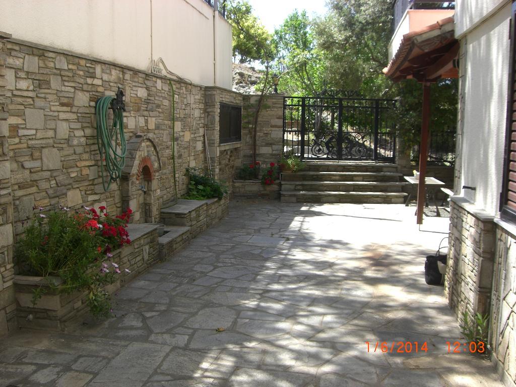 Villa Kirki Nea Iraklitsa Exterior photo